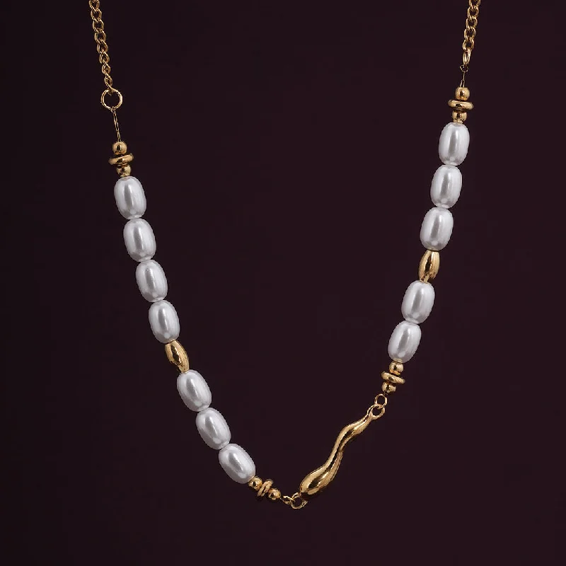 Best necklaces and pendants with statement designs for a fashionable accessory-Natural Pearl Gold Necklace