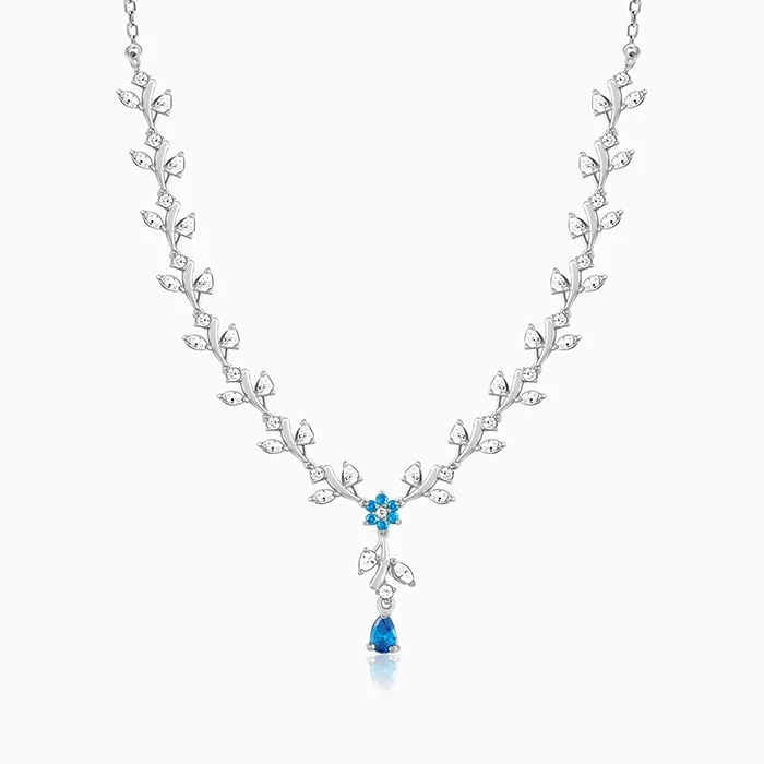 Elegant necklaces and pendants with onyx stones for a sleek, polished look-Silver Blue Daisy Necklace