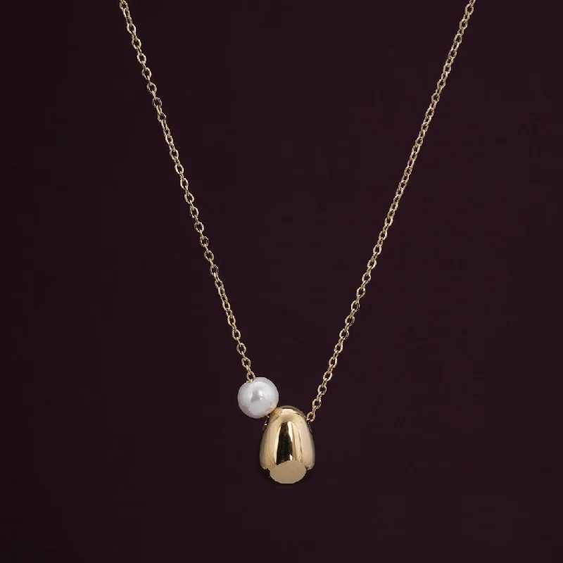 Necklaces and pendants with star-shaped designs for a whimsical, celestial touch-Gold Bean Necklace with Pearl