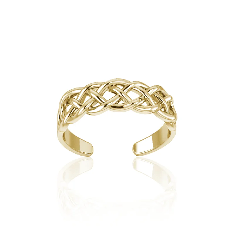 Rings with knot motifs for symbolic love -Celtic Knotwork Gold Vermeil Toe Ring VTR605