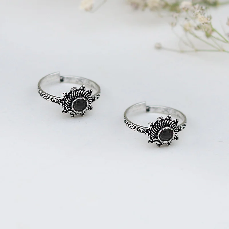 Rings with tiger eye for warm tones -Teejh Arika Black Stone Silver Oxidised Toe Rings