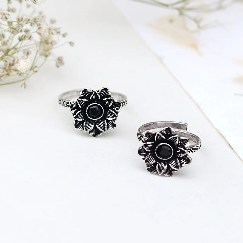 Rings with channel-set turquoise for color -Teejh Kayra Black Stone Silver Oxidised Toe Rings